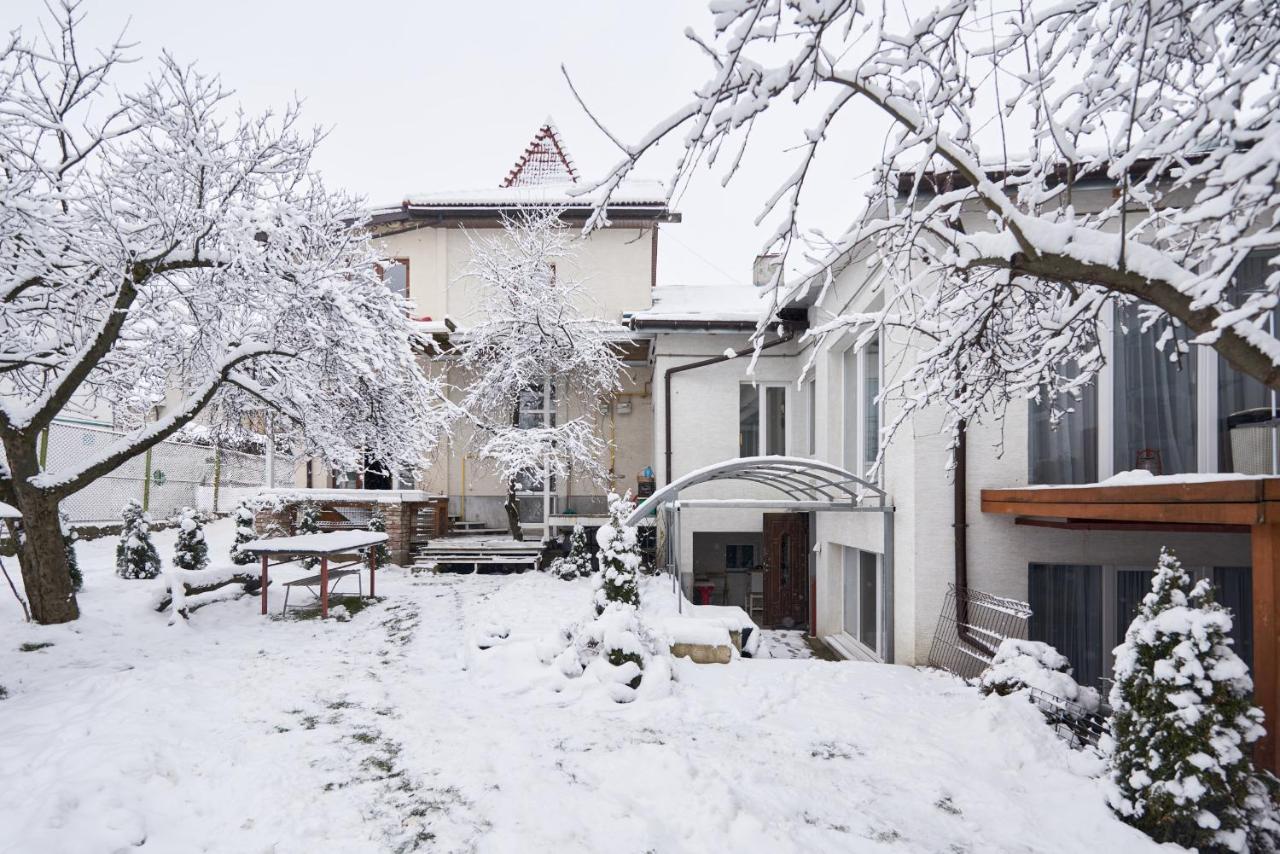 Квартира Для Вас! Вул. Голинського, 8! Apartment Lviv Exterior photo