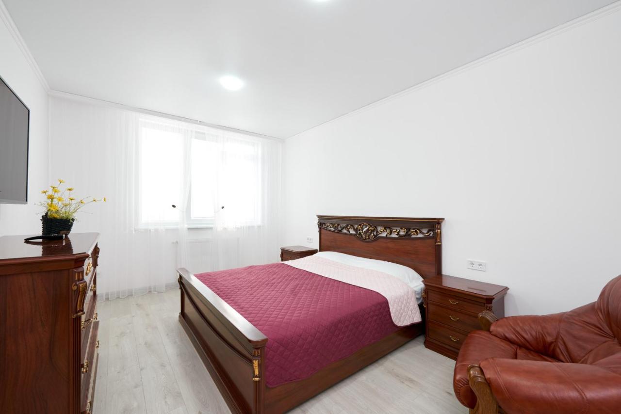 Квартира Для Вас! Вул. Голинського, 8! Apartment Lviv Exterior photo