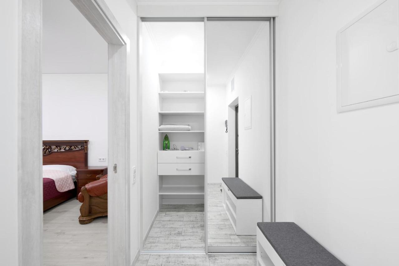 Квартира Для Вас! Вул. Голинського, 8! Apartment Lviv Exterior photo