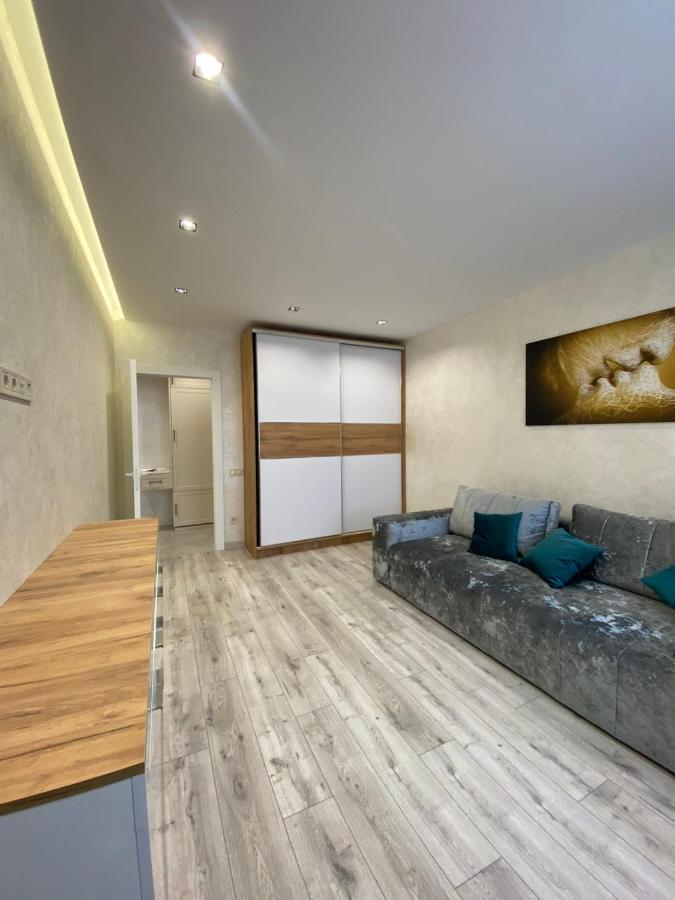 Квартира Для Вас! Вул. Голинського, 8! Apartment Lviv Exterior photo
