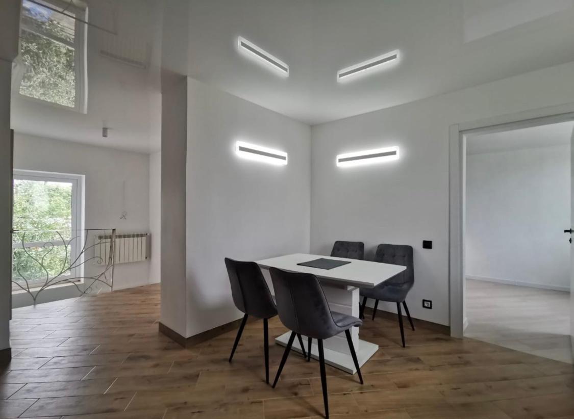 Квартира Для Вас! Вул. Голинського, 8! Apartment Lviv Exterior photo